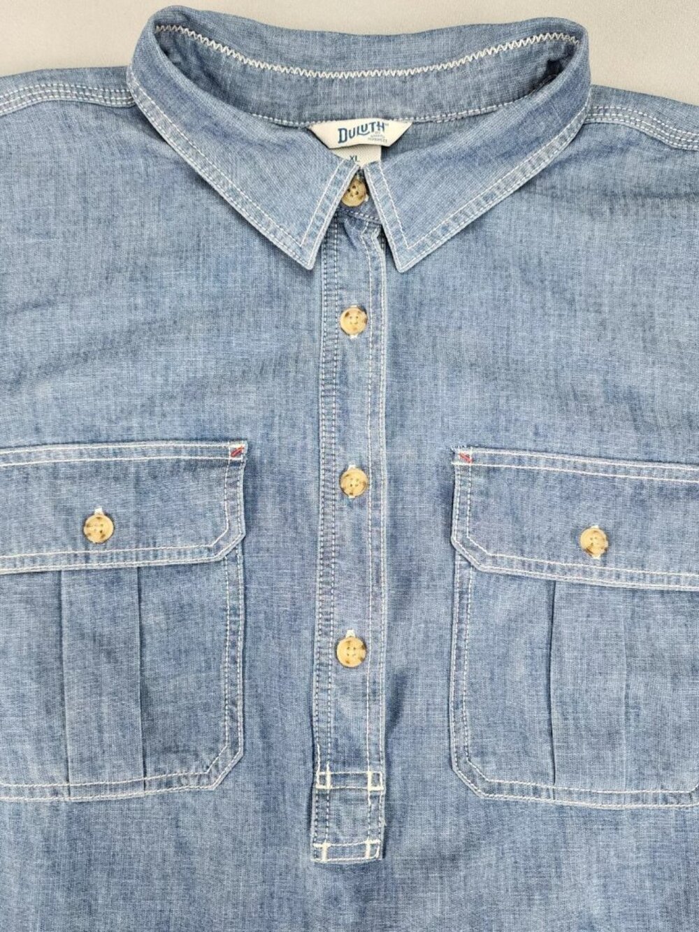 DULUTH TRADING CO. Women's XL Blue Chambray Relaxed Fit Polo Coolmax Pockets